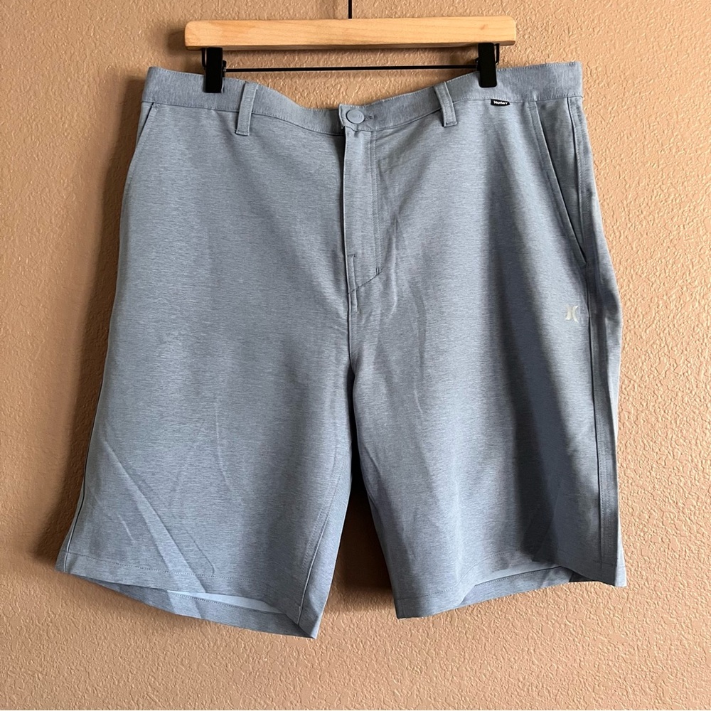 Hurley Men’s Light Blue Flat Front Shorts Size 38